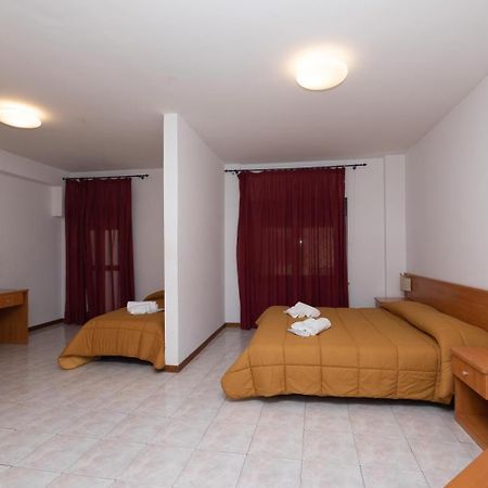 Hotel Brunforte Sarnano Esterno foto