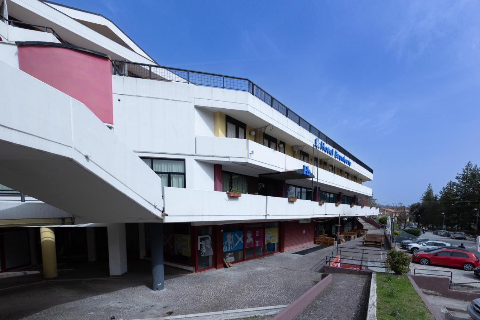 Hotel Brunforte Sarnano Esterno foto